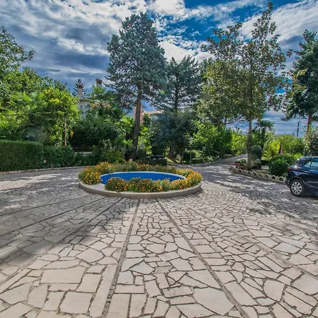 Anita Near Opatija With Private Parking * 마툴지