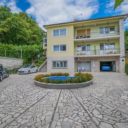 Anita Near Opatija With Private Parking 아파트 *