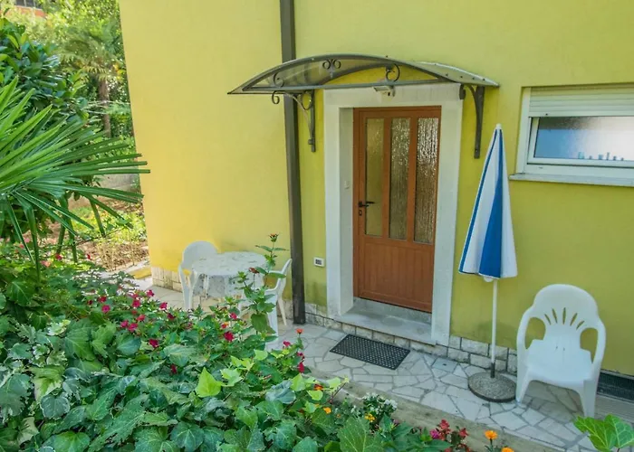 Anita Near Opatija With Private Parking Apartman