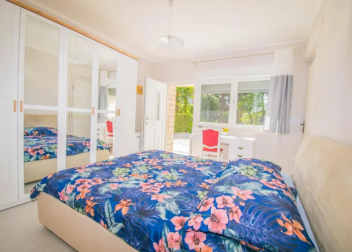 Anita Near Opatija With Private Parking Apartman