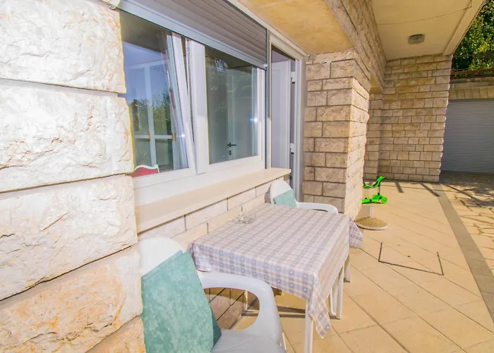 Anita Near Opatija With Private Parking Apartman *