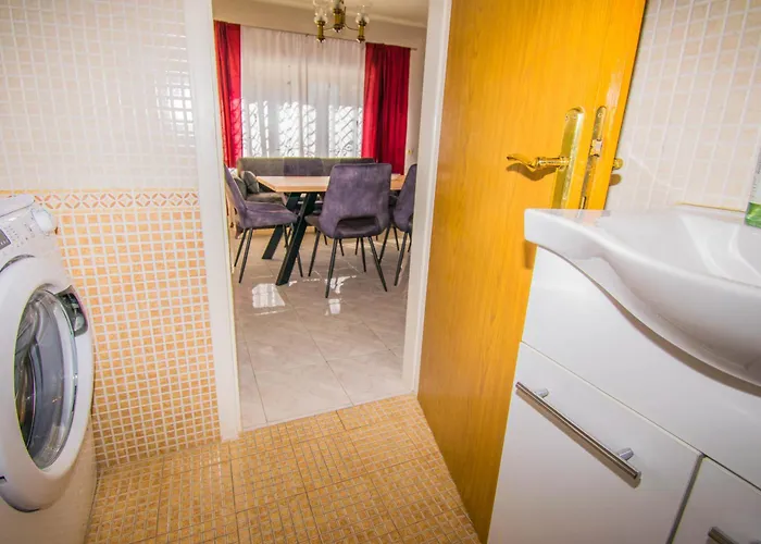 Anita Near Opatija With Private Parking *